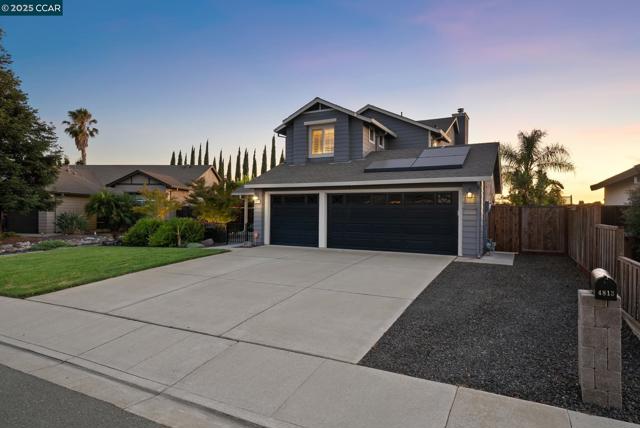 4813 Carrington Dr, Oakley CA: https://media.crmls.org/mediaz/0b5faf15-309d-4bc6-a000-ef1e6c456d85.jpg