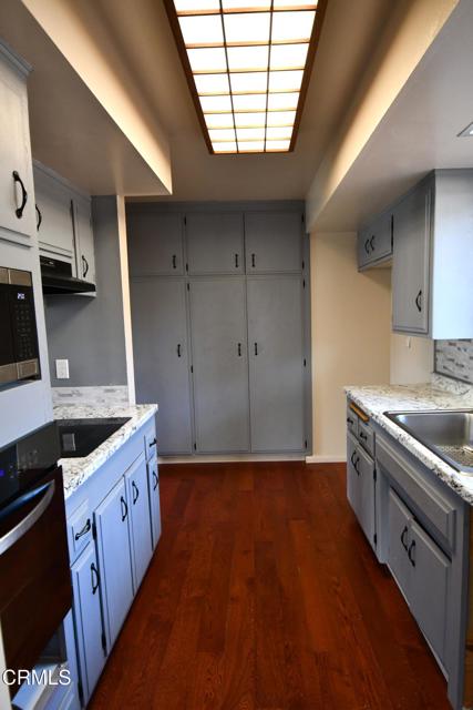 Detail Gallery Image 12 of 30 For 1731 Bernadette St, Oxnard,  CA 93030 - 3 Beds | 2 Baths