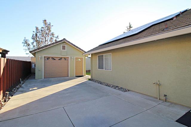 778 Mission Ridge Drive, Manteca CA: https://media.crmls.org/mediaz/0b6082cf-e3cd-4f42-b71b-fd49e2bfb2ea.jpg