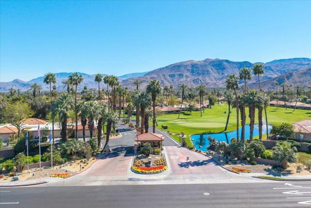 43 Sunrise Drive, Rancho Mirage CA: https://media.crmls.org/mediaz/0b6166db-46c6-4261-9a35-7c8242e3ddc2.jpg