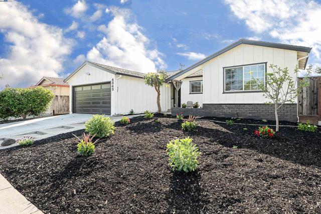 4349 La Cosa Ave, Fremont CA: https://media.crmls.org/mediaz/0b629809-85ba-4b28-9663-3413c6ecc34e.jpg
