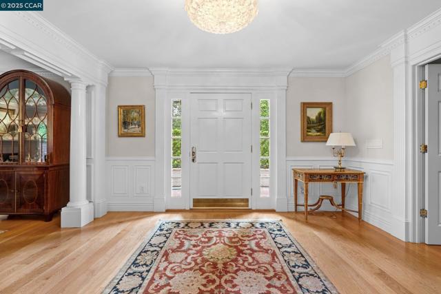 32 Kensington Ct, Alamo CA: https://media.crmls.org/mediaz/0b62f4e1-89fe-4ebc-a4c3-ed1c292bfa2f.jpg