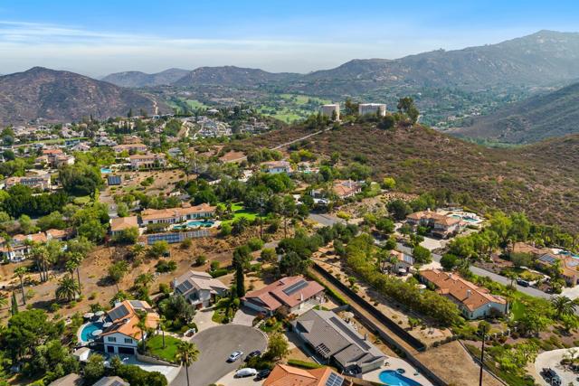 13837 Tam O Shanter Court, Poway CA: https://media.crmls.org/mediaz/0b62fbe4-cf9e-4b52-908d-ac71a3a37ea5.jpg