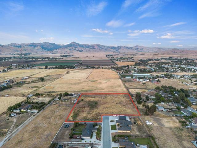 0 Edgewood, Hollister CA: https://media.crmls.org/mediaz/0b6348d7-348a-451a-931d-22bfe64e8c1e.jpg