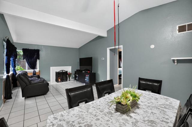 2509 Illinois Street, East Palo Alto CA: https://media.crmls.org/mediaz/0b63a537-347a-463c-86c5-6b9d614835c6.jpg