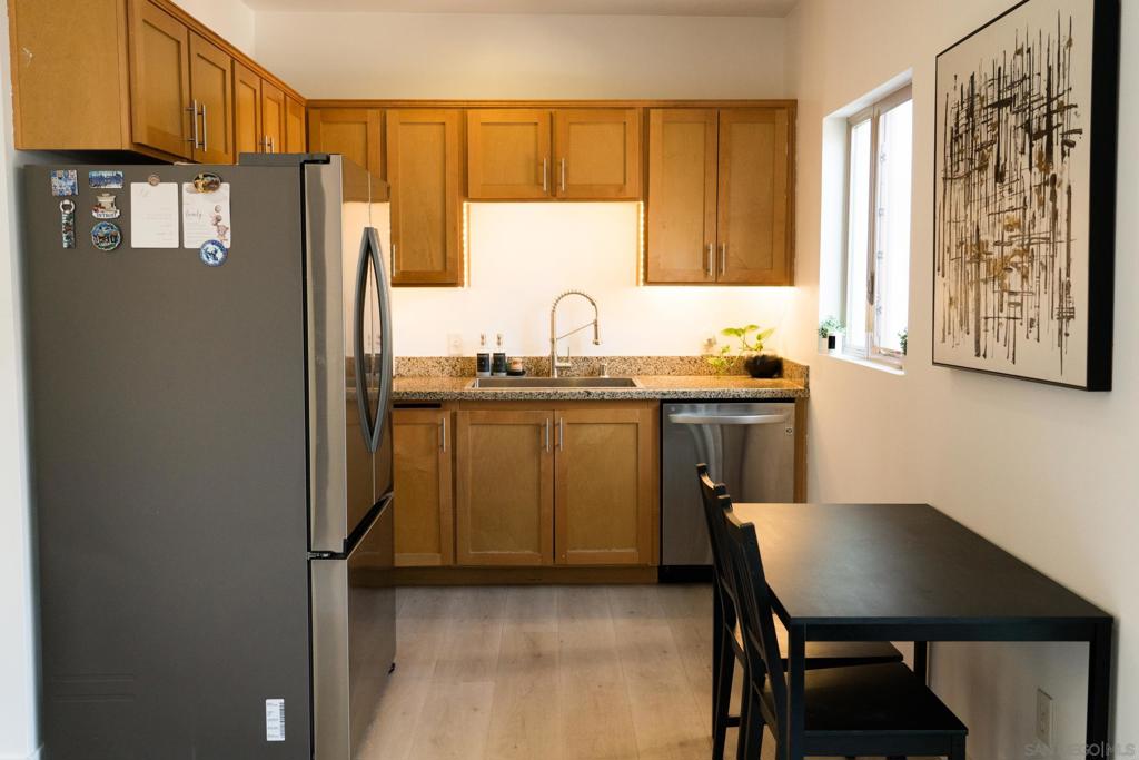 450 J St - photo 6