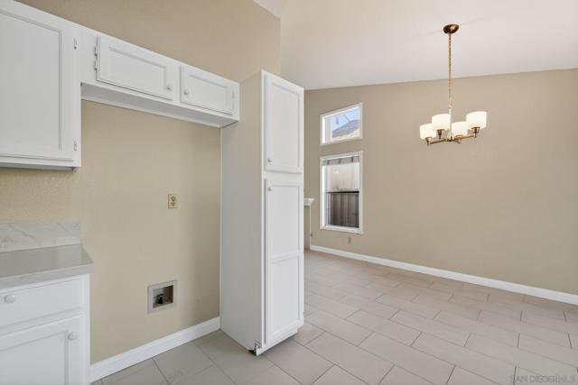 31850 Via Barraza, Temecula CA: https://media.crmls.org/mediaz/0b640a62-6f6f-44ea-816d-892ab7084f2b.jpg