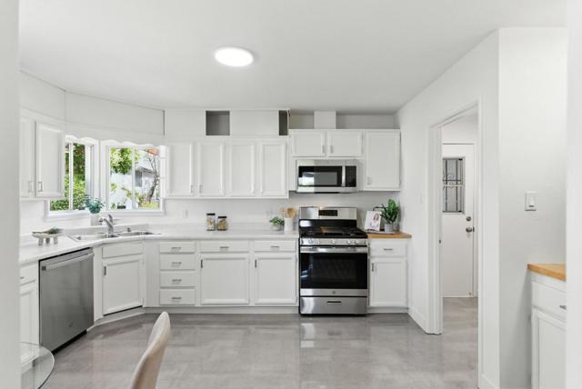 2875 Romagnolo Street, Hayward CA: https://media.crmls.org/mediaz/0b64d275-c90c-417d-b25b-99588088ec5b.jpg