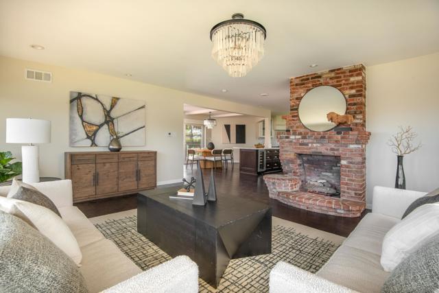 5602 Ladybird Lane, La Jolla CA: https://media.crmls.org/mediaz/0b653e0b-5b45-477d-be4c-a6ac9133ba73.jpg