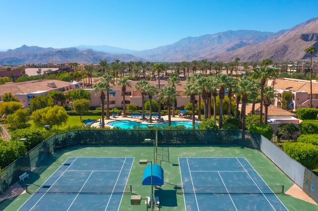 500 E Amado Road, Palm Springs CA: https://media.crmls.org/mediaz/0b66b310-9845-48c9-8797-3e5a313ecbb1.jpg
