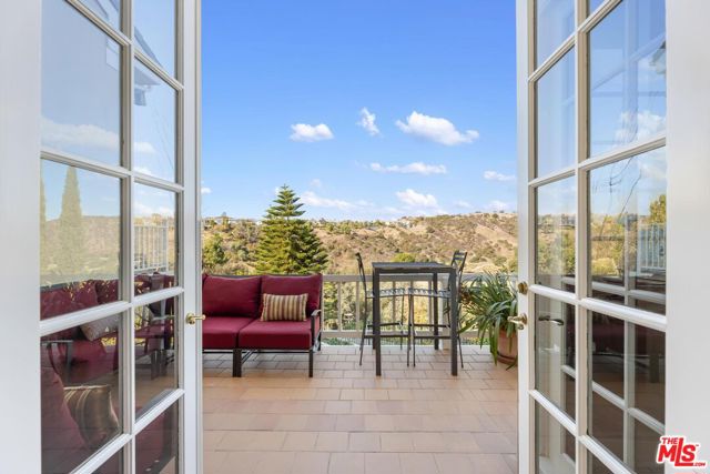 Drew Fenton | 2270 The Terrace Los Angeles CA | MLS: 7163298