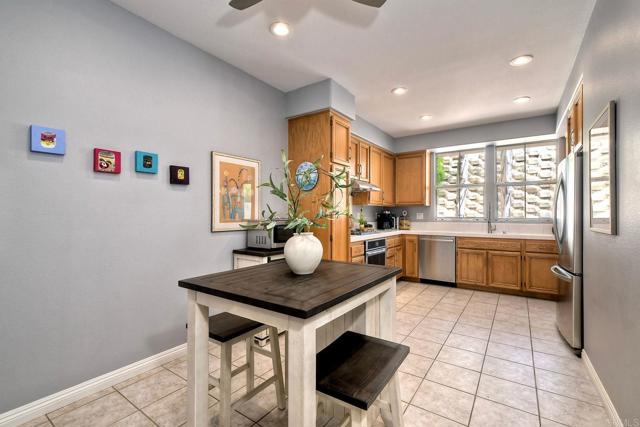 Detail Gallery Image 13 of 38 For 6852 Widgeon Pl, Carlsbad,  CA 92011 - 3 Beds | 2/1 Baths