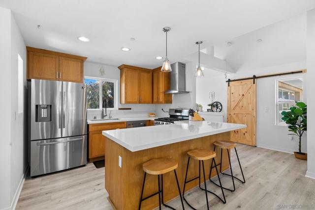 4865 39th Street, San Diego CA: https://media.crmls.org/mediaz/0b672b4d-fe0d-477c-b811-7e3821648370.jpg