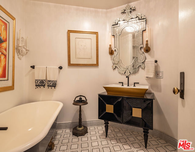 Drew Fenton | 415 Stunt Road Calabasas CA | MLS: 7285936