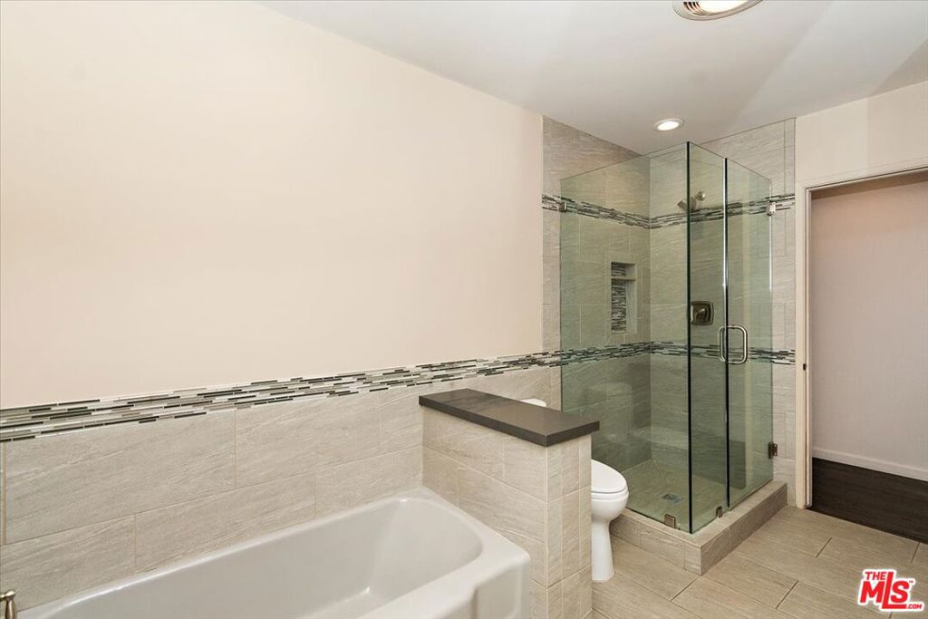 15451 Longbow DriveSherman Oaks img 13