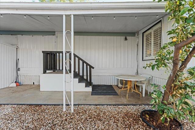 Detail Gallery Image 7 of 29 For 1174 E Main St #103,  El Cajon,  CA 92021 - 2 Beds | 1 Baths