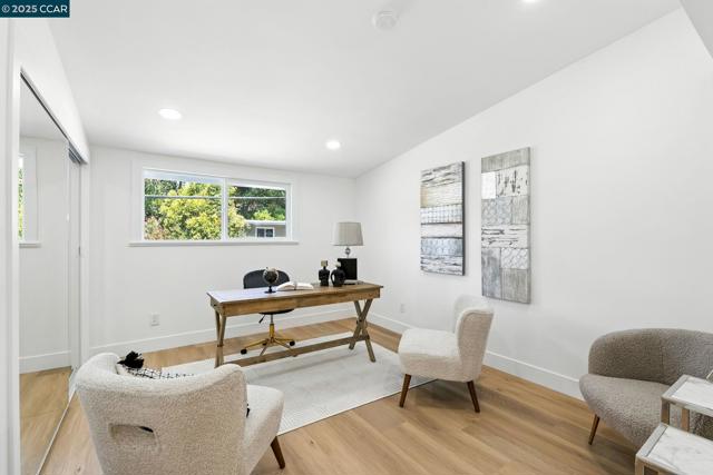 1717 Springbrook Rd, Lafayette CA: https://media.crmls.org/mediaz/0b693866-c3e7-49b2-9468-546ee6b27e46.jpg