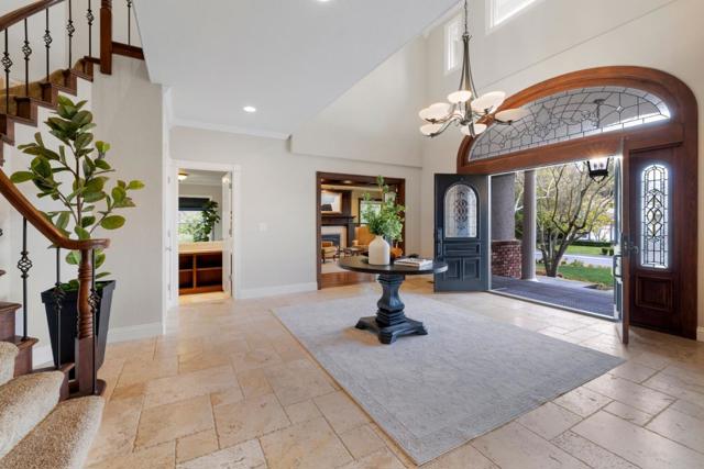 12 Colton Court, Redwood City CA: https://media.crmls.org/mediaz/0b6979e9-2782-472d-985f-5830ec4a0e2c.jpg