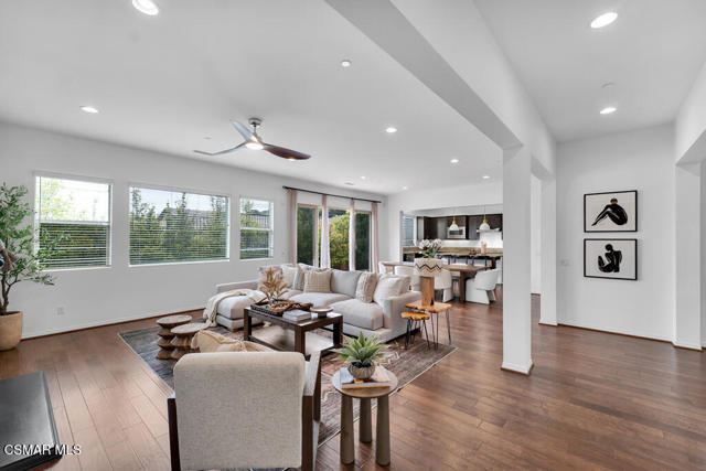 4968 Princess Drive, Agoura Hills CA: https://media.crmls.org/mediaz/0b69ba90-4221-4ab4-b504-3b146239c9bb.jpg