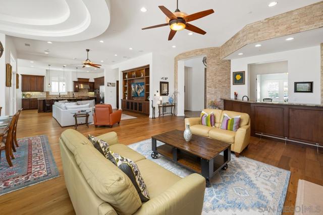 15674 Via Santa Pradera, San Diego CA: https://media.crmls.org/mediaz/0b6ae97c-a0f2-486d-a432-e82fef412c87.jpg
