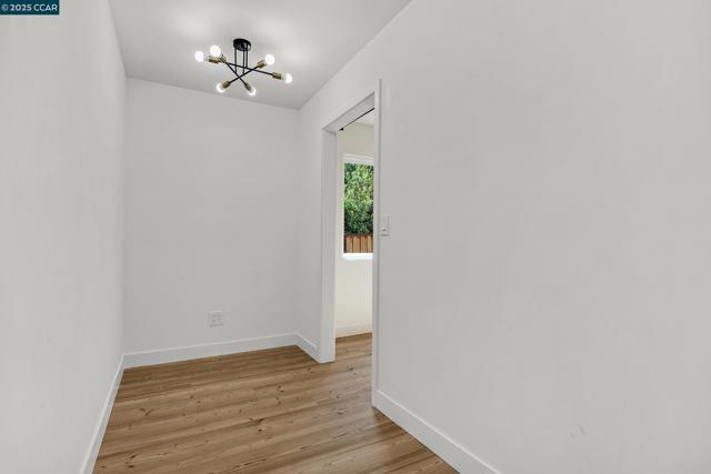 1952 Montclair Court, Walnut Creek CA: https://media.crmls.org/mediaz/0b6b43ce-8aa8-4f17-a079-661f2b56d3e3.jpg