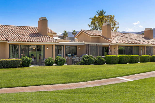 428 Sierra Madre S, Palm Desert CA: https://media.crmls.org/mediaz/0b6c06ae-5b0c-4c48-b1d8-841756bf6e16.jpg