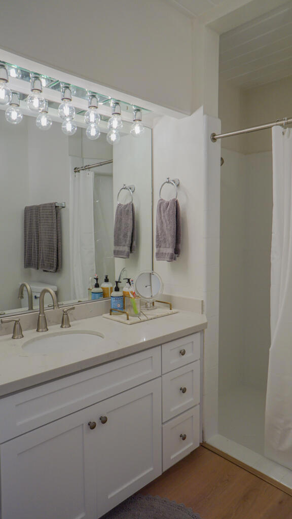 472 Sandpiper Street, Palm Desert CA: https://media.crmls.org/mediaz/0b6c1d19-1b34-4b24-9a70-630e71fc1650.jpg