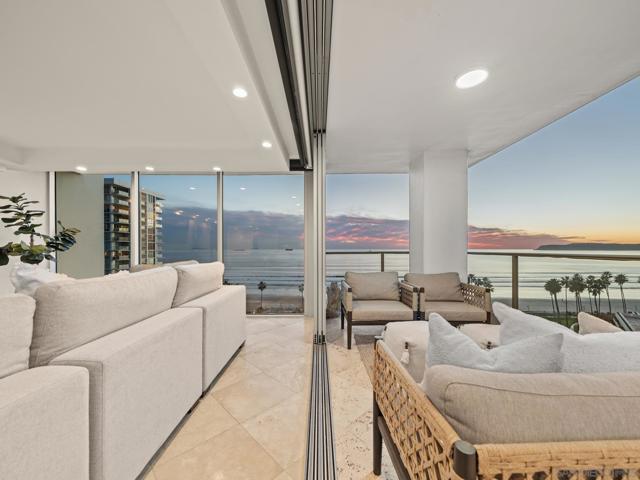 1810 Avenida Del Mundo, Coronado CA: https://media.crmls.org/mediaz/0b6c367b-d574-4450-92a0-e5f95e7a6031.jpg