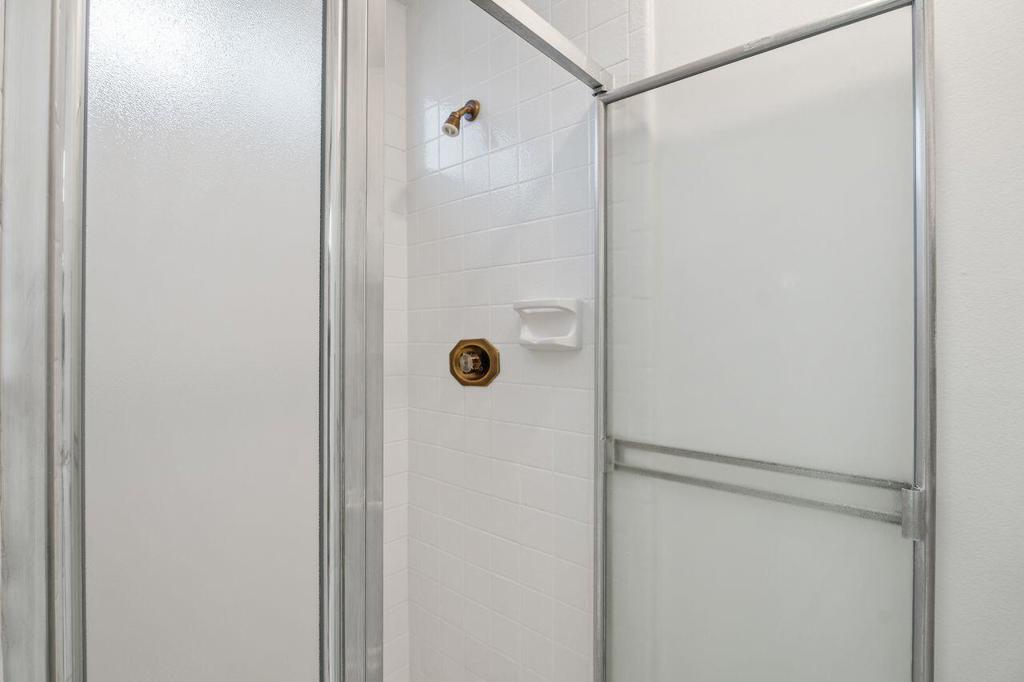 https://media.crmls.org/mediaz/0b6ce0e5-ec75-40e9-a1ab-f763b3e15d0a.jpg?preset=X-Large