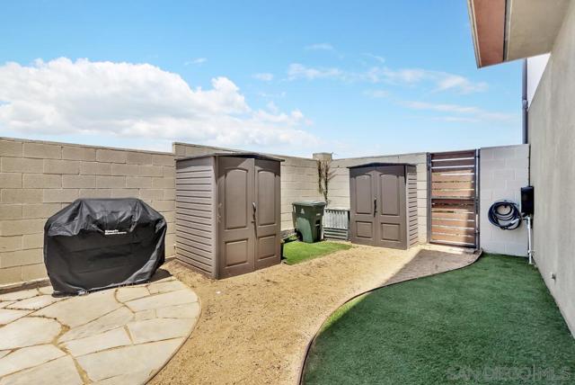 722 Anchor Ct, Chula Vista CA: https://media.crmls.org/mediaz/0b6d16fc-7ee6-4a04-a970-955f63f20cda.jpg