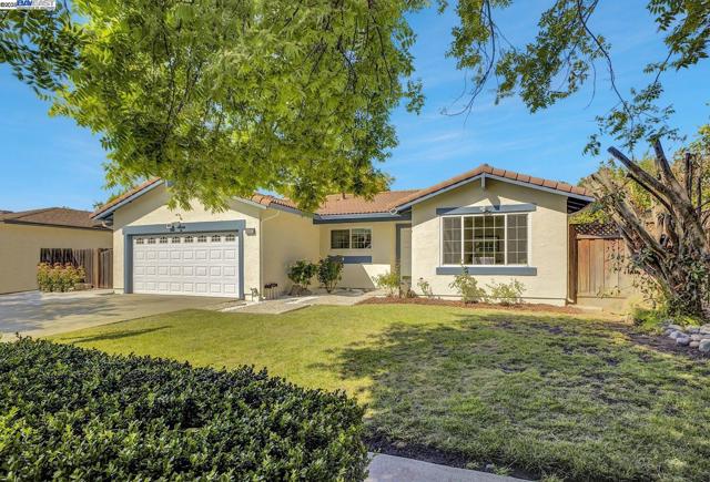 40652 Encanto Way, Fremont CA: https://media.crmls.org/mediaz/0b6d9769-516a-4cad-b319-54124fba061c.jpg