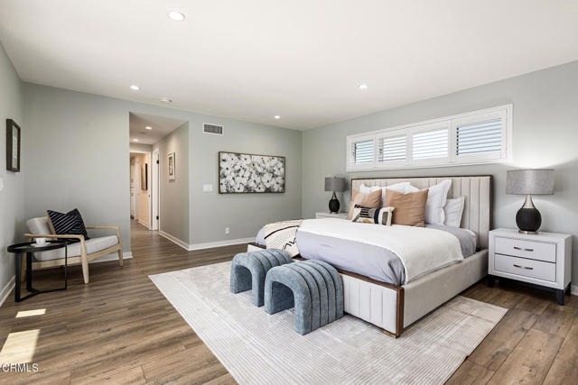 2365 Henrietta Avenue, La Crescenta CA: https://media.crmls.org/mediaz/0b6ddfd9-b4b4-45a3-a8c6-119c535704cc.jpg