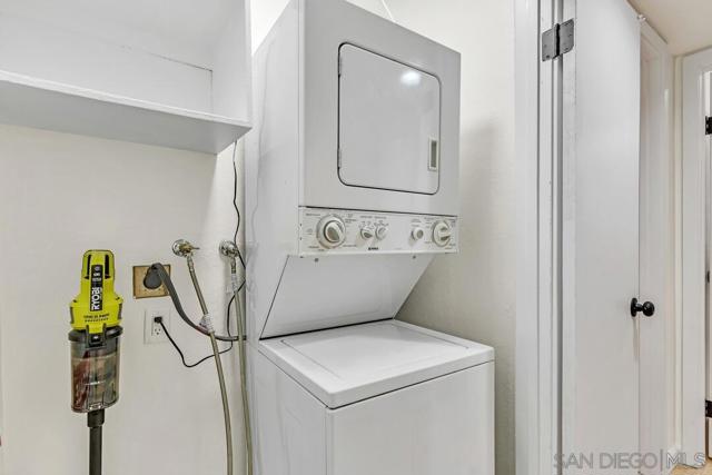 5055 Collwood Way, San Diego CA: https://media.crmls.org/mediaz/0b6de64b-26c2-46f5-99d7-3ab7fb8594a2.jpg