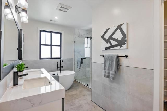 Image 19 of 37 For 2526 Mathews Street