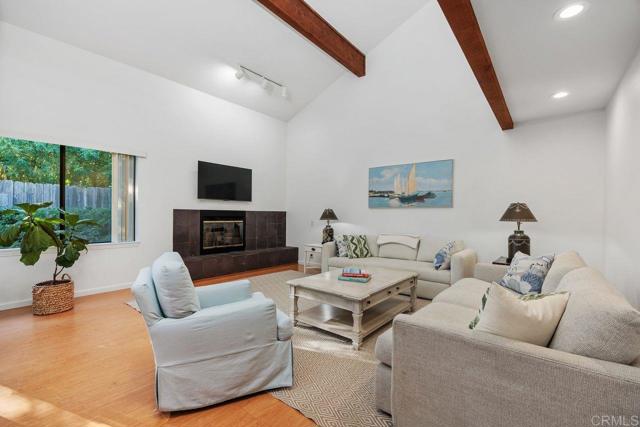 Detail Gallery Image 6 of 42 For 2647 Cazadero Drive, Carlsbad,  CA 92009 - 3 Beds | 2 Baths