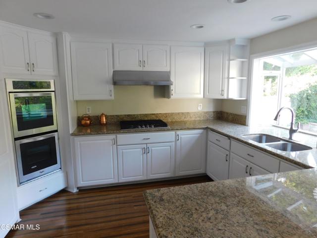 467 Sundance Street, Thousand Oaks CA: https://media.crmls.org/mediaz/0b6e980e-4bd0-47bd-b690-ce9ed086ad98.jpg