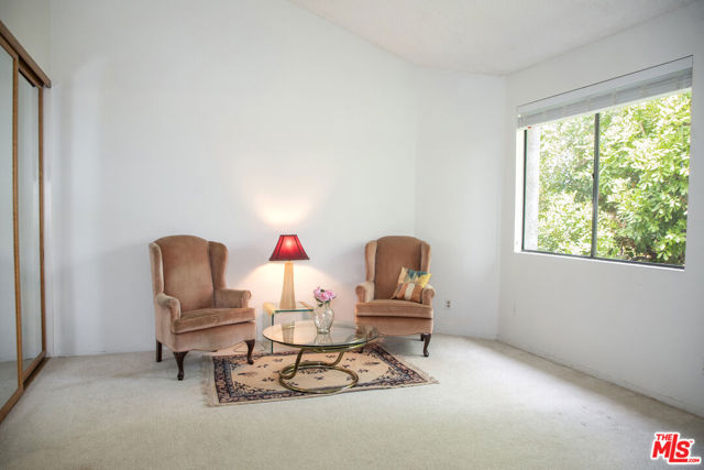 6323 Reseda Boulevard, 44 photo 14