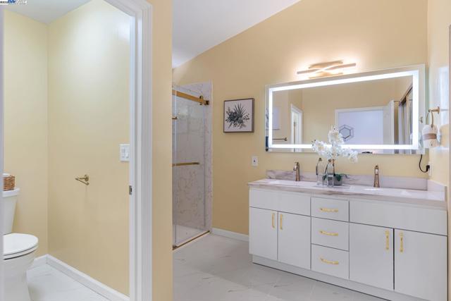 3253 Verde Ct, Pleasanton CA: https://media.crmls.org/mediaz/0b6ef2c3-5db5-4822-b102-4df2767ea772.jpg