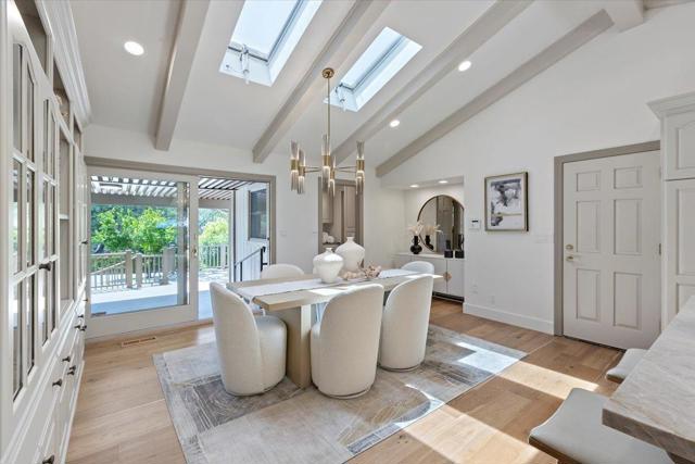 17095 Summit Way, Los Gatos CA: https://media.crmls.org/mediaz/0b6fa0c5-2336-4801-93be-2fe461506d04.jpg