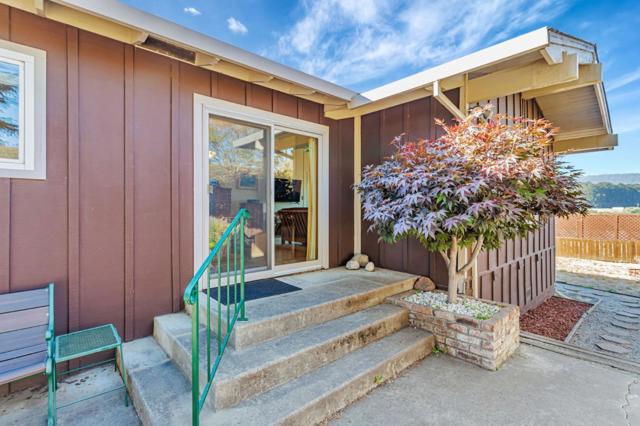 1020 Green Valley Road, Watsonville CA: https://media.crmls.org/mediaz/0b7025d6-5397-4258-bd72-0c49d31feb49.jpg