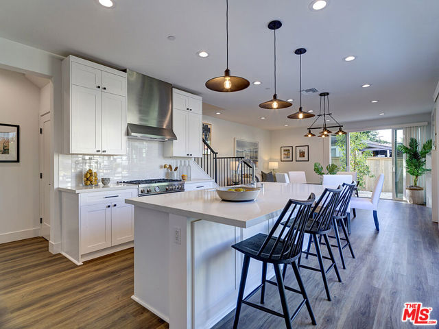 5600 W 78th Street, Los Angeles CA: https://media.crmls.org/mediaz/0b70de3b-20ff-493d-953b-5281a693daaa.jpg