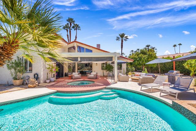 4 Lincoln Place, Rancho Mirage CA: https://media.crmls.org/mediaz/0b71e3e3-53ed-4e8a-934b-d7dacd61ed14.jpg