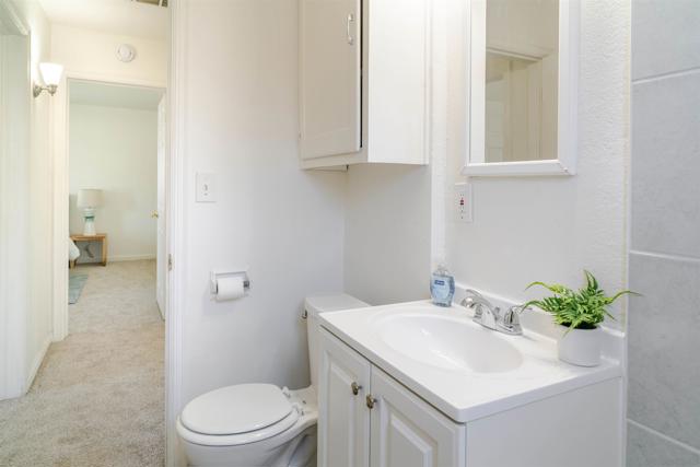 260 E St, Chula Vista CA: https://media.crmls.org/mediaz/0b71ee61-f337-42fc-9be4-d98af29956c8.jpg
