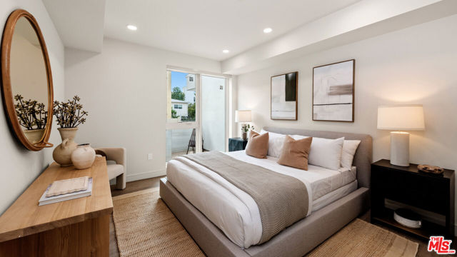 Drew Fenton | 505 S Barrington Avenue Los Angeles CA | MLS: 7082117