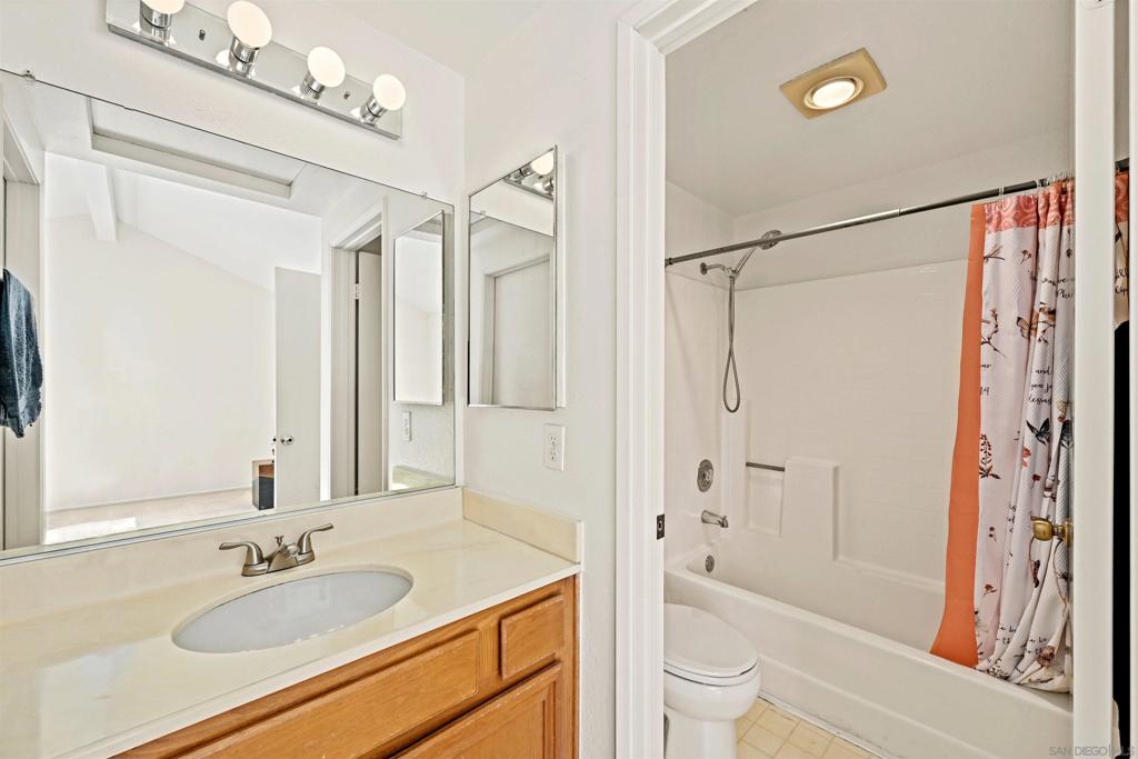 MLS #250042122SD image #12