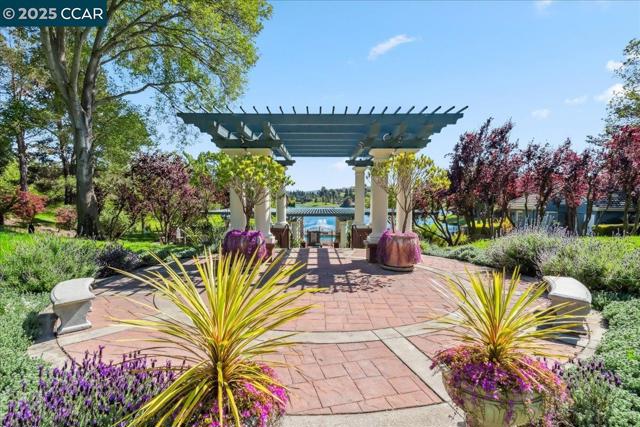 771 Lakemont PL, San Ramon CA: https://media.crmls.org/mediaz/0b722150-3dec-4e78-8c67-2dc8fb51cf4a.jpg