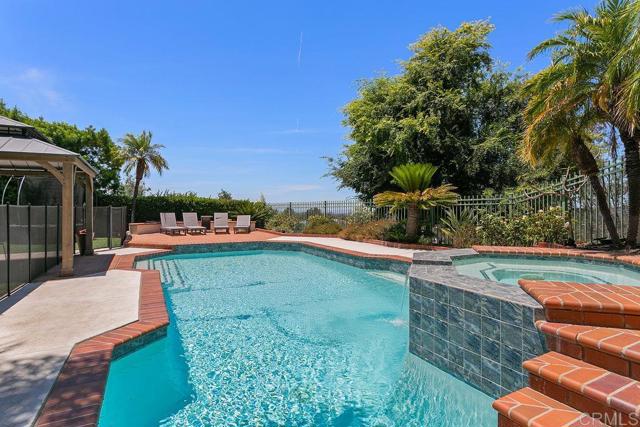23 Muirfield, Trabuco Canyon CA: https://media.crmls.org/mediaz/0b7278ae-edc8-40f9-b5d2-dd444a872420.jpg