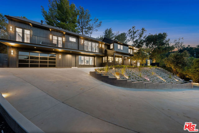 3140 Coldwater Canyon, Studio City CA: https://media.crmls.org/mediaz/0b72f4cd-61d2-4d95-9cef-a4ccce7630a2.jpg