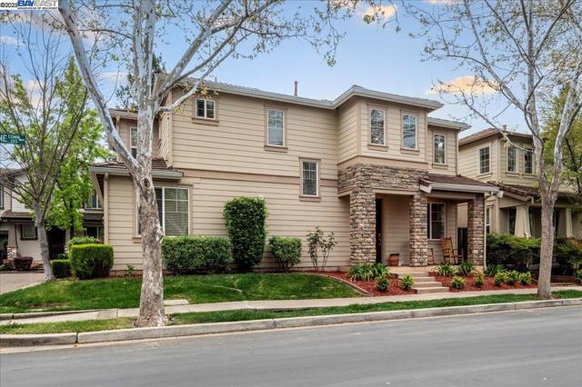 107 Limestone Cmn, Livermore CA: https://media.crmls.org/mediaz/0b743dc9-0510-4d4b-a0db-a9ed5d88ed85.jpg