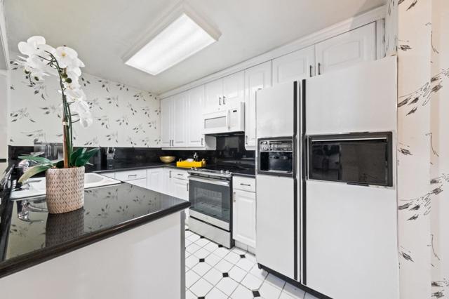 845 N Humboldt Street, San Mateo CA: https://media.crmls.org/mediaz/0b74af9d-4a77-4015-b28c-b8e43272cfe7.jpg